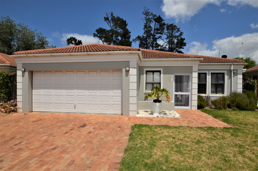 3 Bedroom Property for Sale in Heritage Park Western Cape